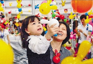 六一將至昆明玩具熱銷，專家建議兒童節(jié)消費(fèi)要冷靜